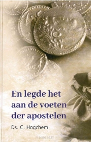 Productafbeelding En legde het aan de voeten der apostelen